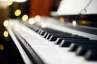 Privater Klavierlehrer/ Musiklehrer sucht Schüler in Rodenkirchen