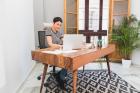 Dich 50 interessiert arbeiten im Homeoffice