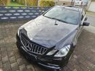 Mercedes E 350 AMG Line schwarz