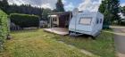 Campingparzelle mit Wohnwagen in Westerheim