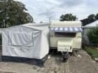 Wohnwagen mit Vorzelt Dauercamper